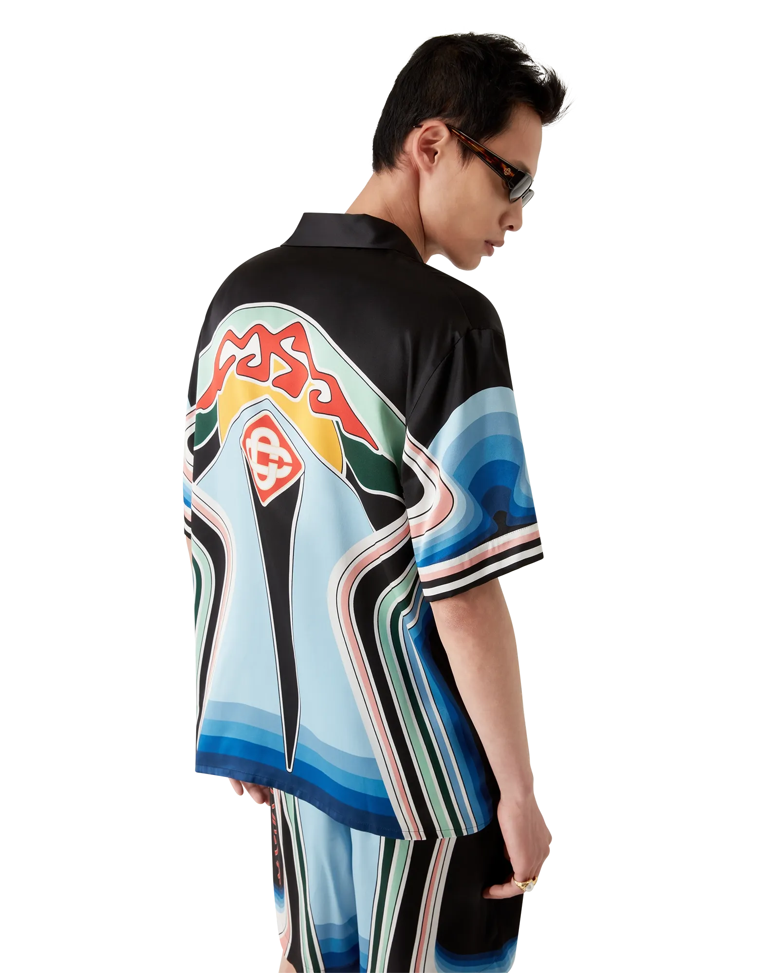 Graphic Mountain Silk Short Sleeve Shirt